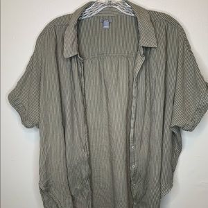 Medium Aerie Button Up Top